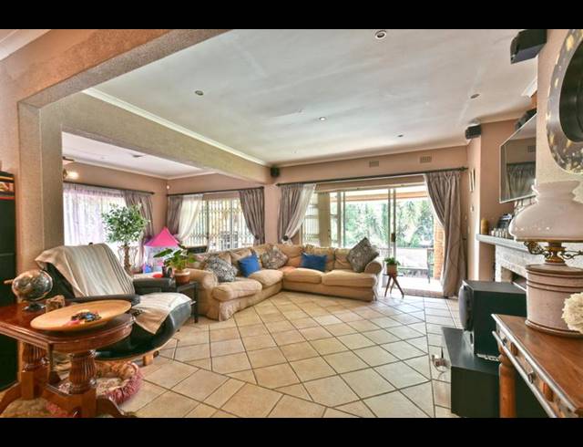 3 BEDROOM HOUSE FOR SALE IN GLENVISTA